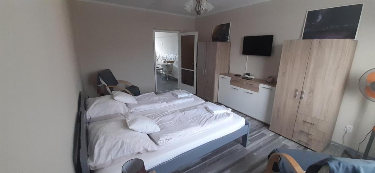 Panel Hause Kazincbarcika Apartment Ngoại thất bức ảnh