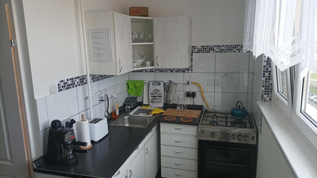 Panel Hause Kazincbarcika Apartment Ngoại thất bức ảnh